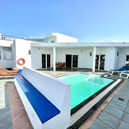 Villa Con Piscina Privada Y Wifi En Puerto Calero Villa