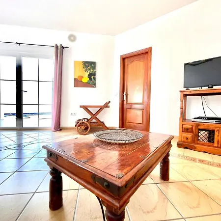 Villa Con Piscina Privada Y Wifi En Puerto Calero * Puerto Calero