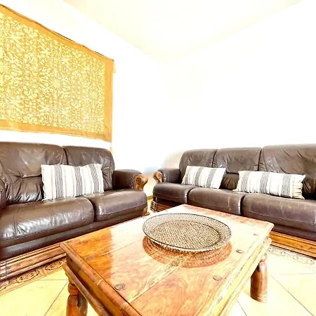 Villa Villa Con Piscina Privada Y Wifi En Puerto Calero Puerto Calero