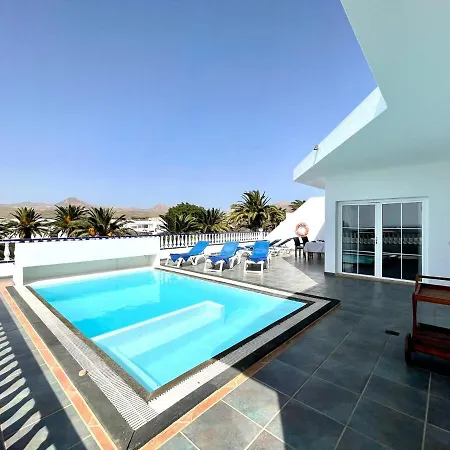 Villa Villa Con Piscina Privada Y Wifi En Puerto Calero Puerto Calero