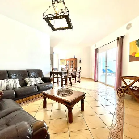 Villa Con Piscina Privada Y Wifi En Puerto Calero Puerto Calero